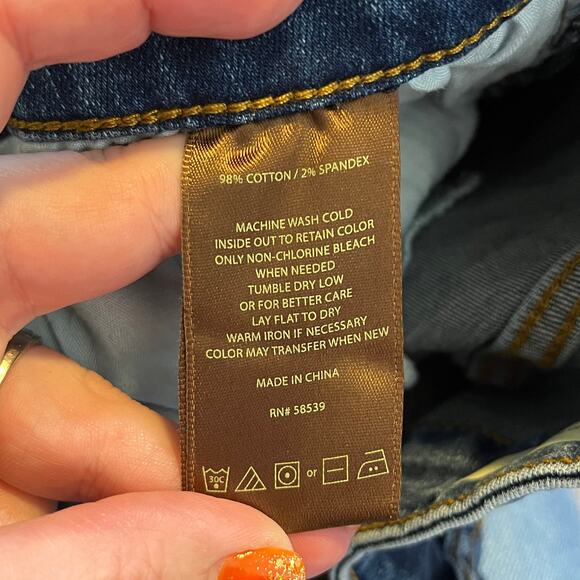 Kut women's Katy boyfriend denim short mid wash low rise stretch rolled cuff - Picture 8 of 11